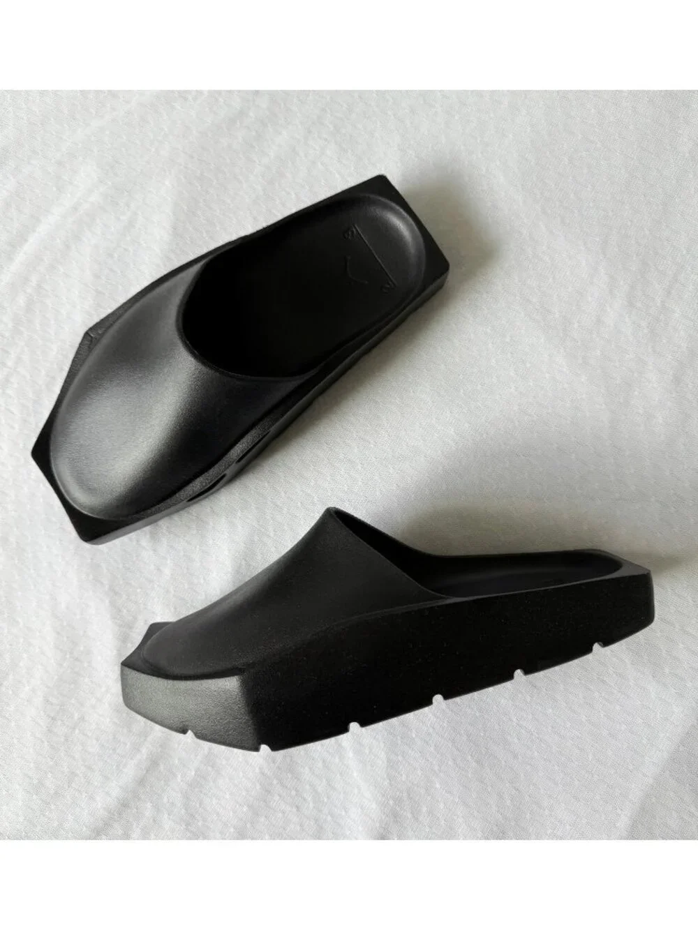 7 Women’s slides Air Jordan Billie Eilish x Jordan Hex Mule 'Black' DQ8337-001 - Picture 2 of 5